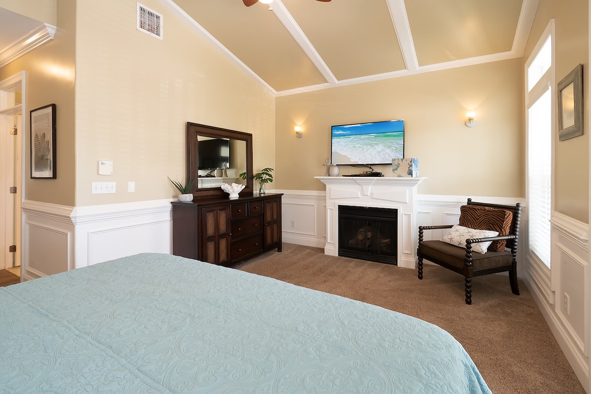 Albacore Adventure PCB vacation home photo 11 of 61 from the Airbnb gallery