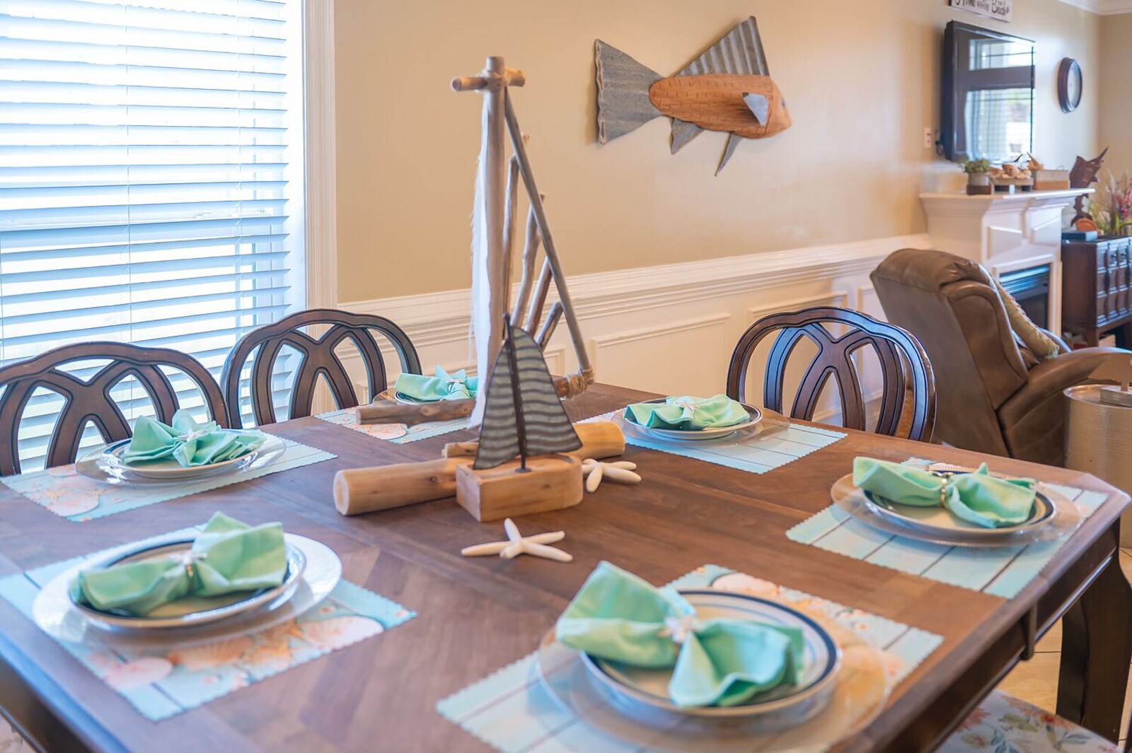 indoor, indoor dining, dining table, daytime at Albacore Adventure PCB