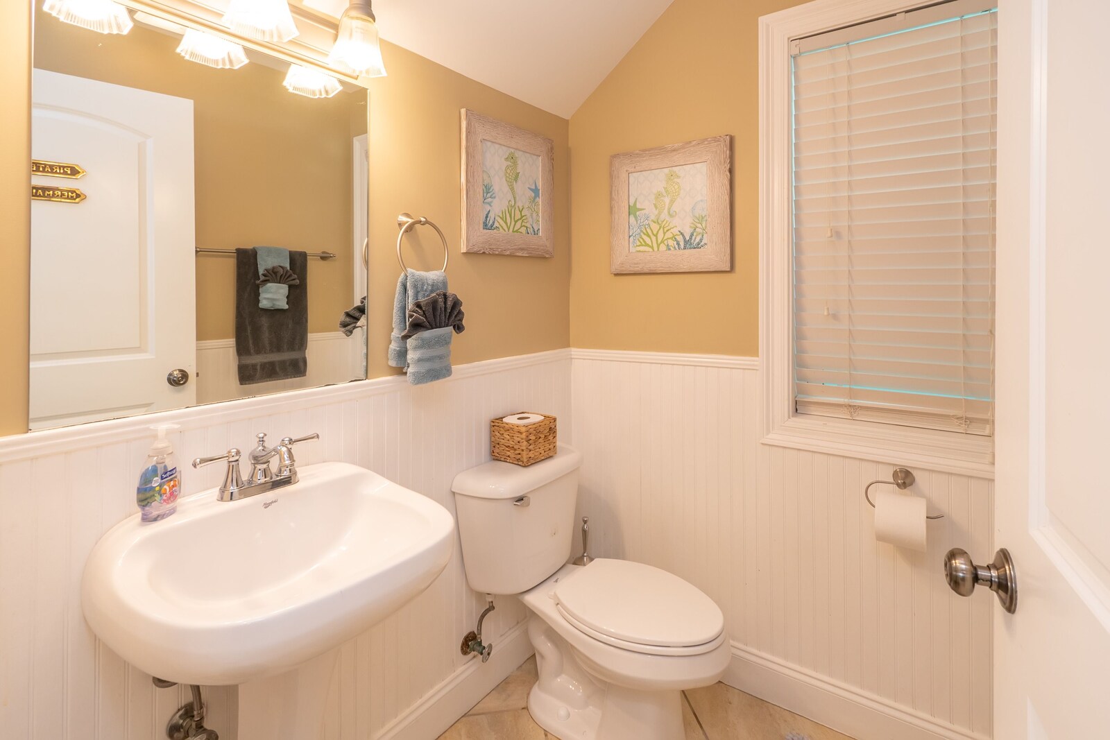 indoor, toilet at Albacore Adventure PCB