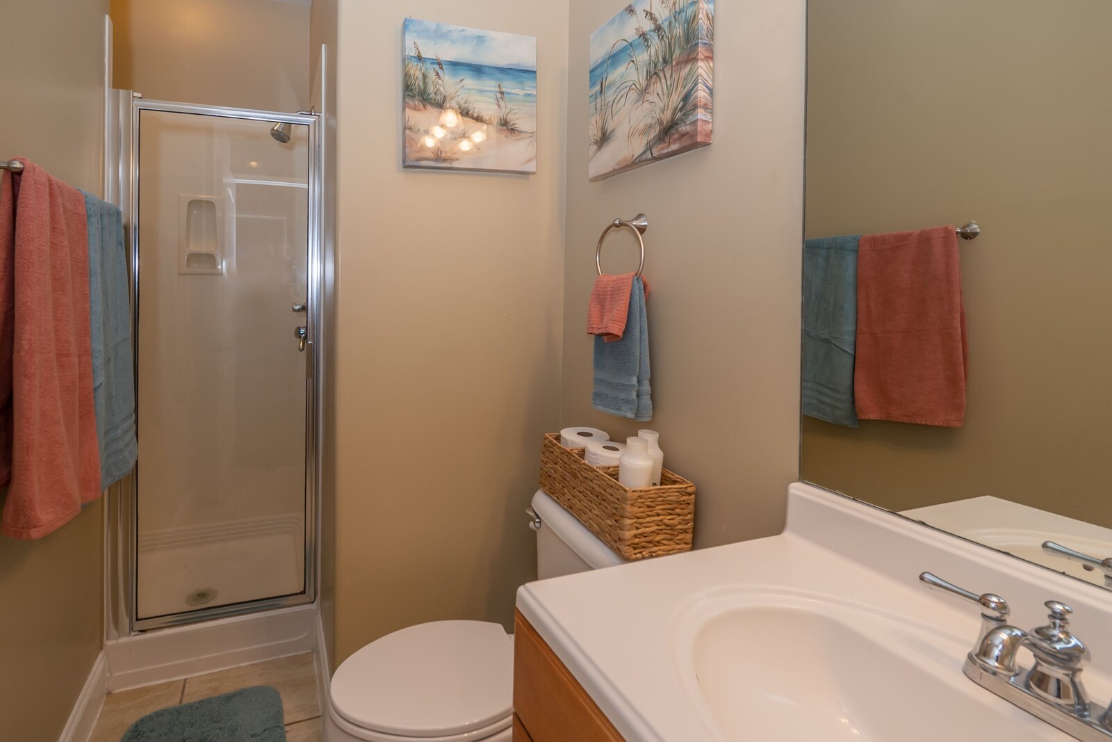 indoor, bathroom shower, shower, toilet at Albacore Adventure PCB