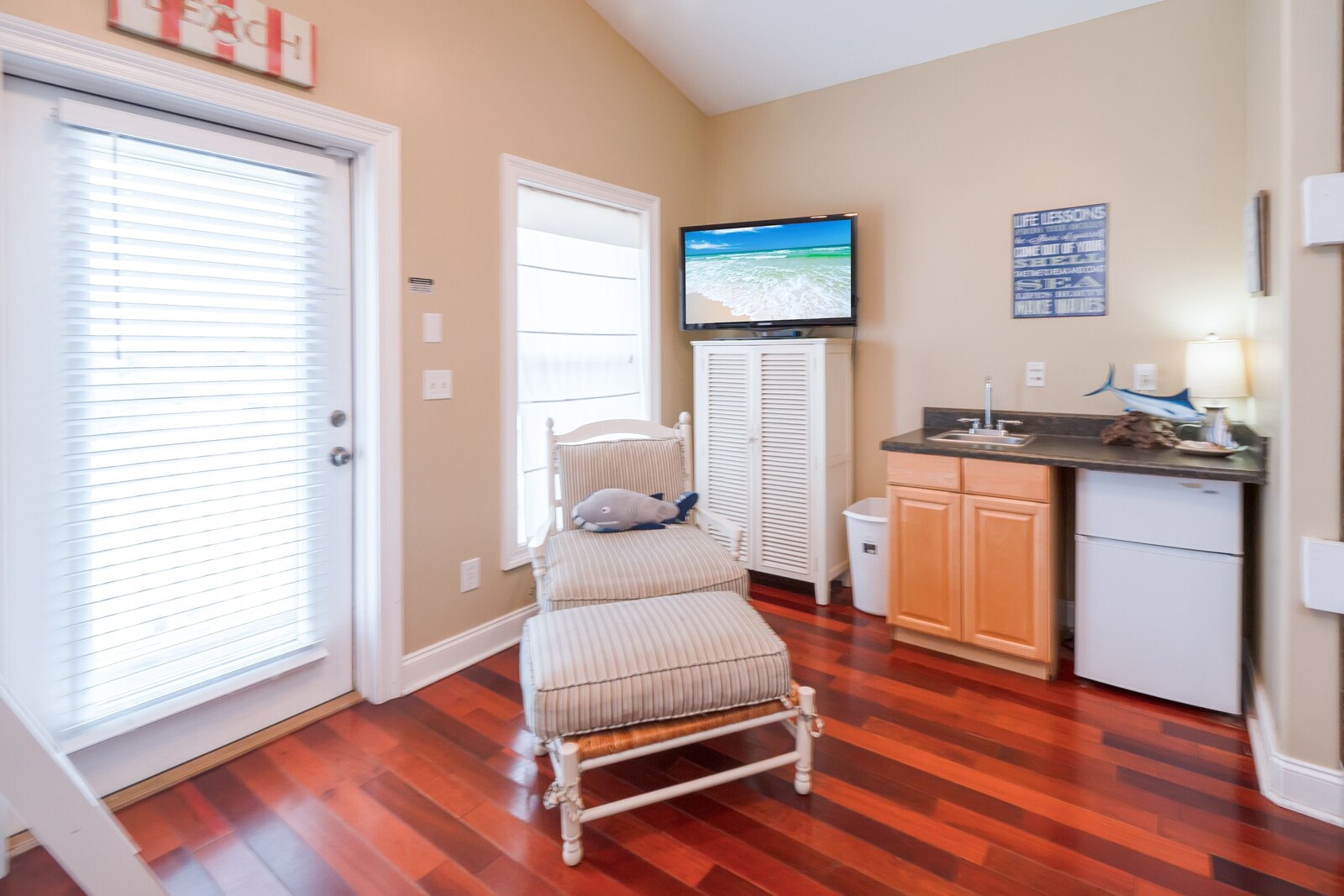 interior, indoor, television, daytime at Albacore Adventure PCB